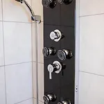 Botzoris *